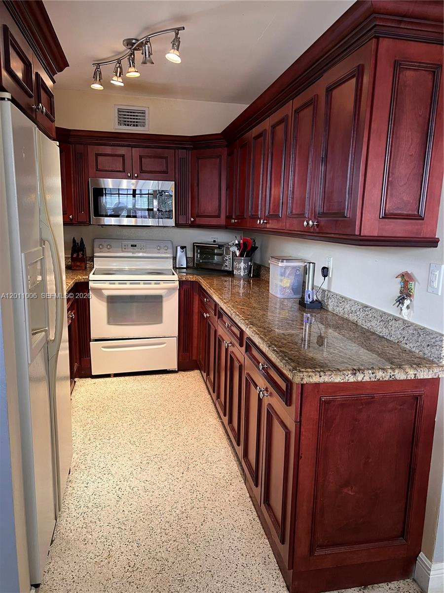 4825 SW 111th Ave, Miami FL 33165