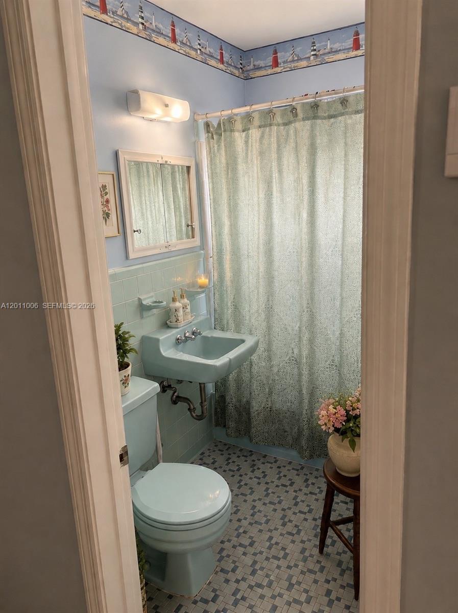 4825 SW 111th Ave, Miami FL 33165