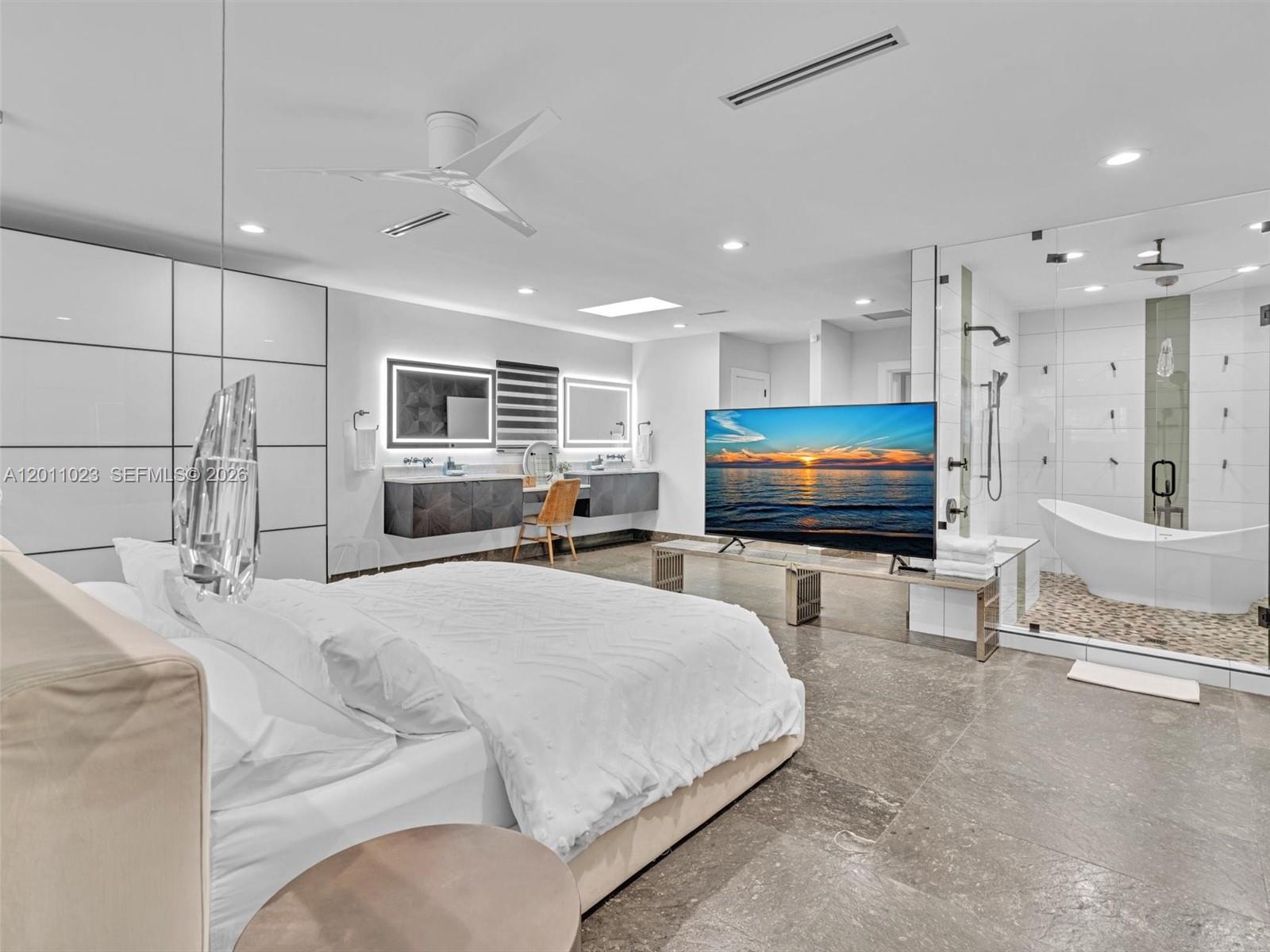 840 S Southlake Dr #0, Hollywood FL 33019