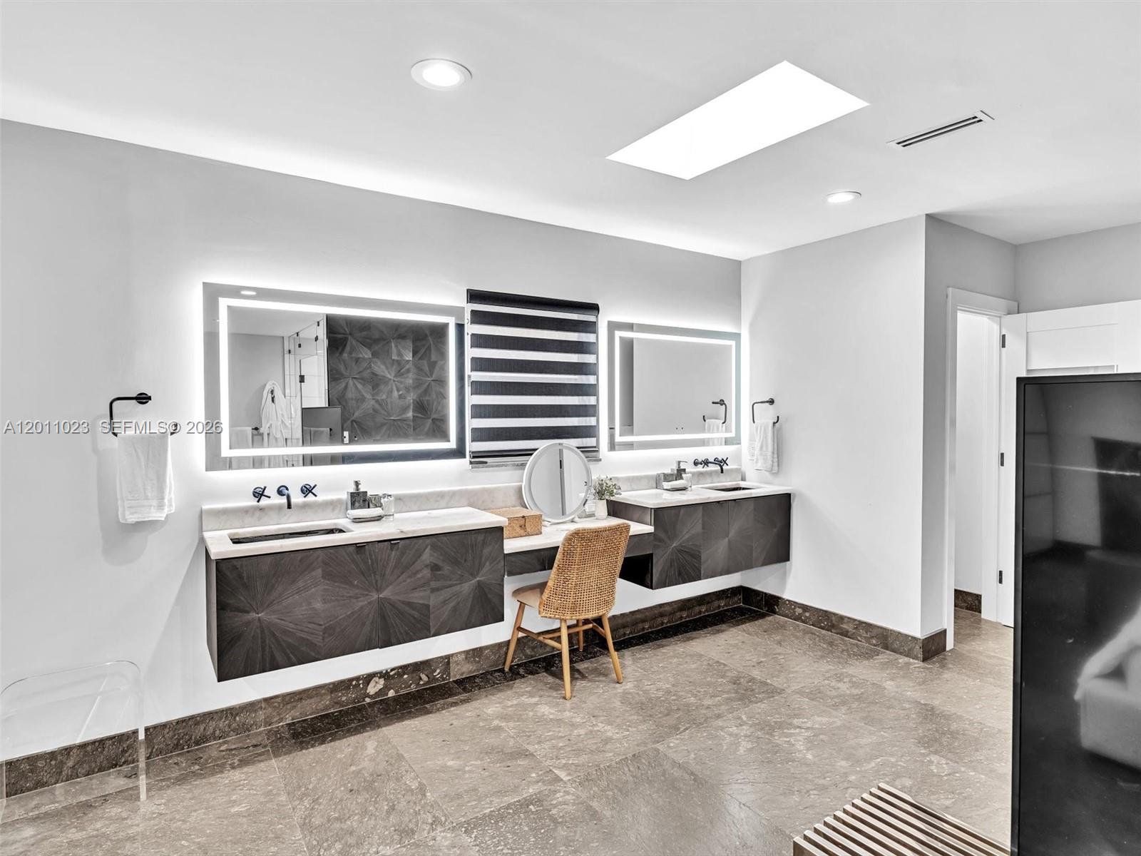 840 S Southlake Dr #0, Hollywood FL 33019