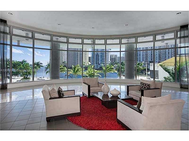 300 S Biscayne Blvd #T-3004, Miami FL 33131