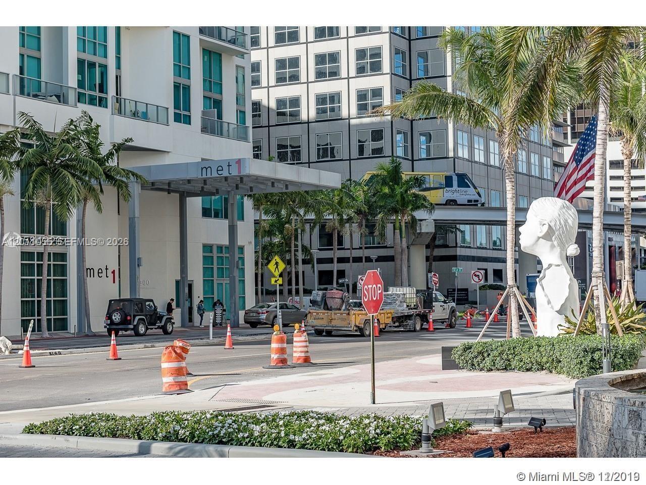 300 S Biscayne Blvd #T-3004, Miami FL 33131