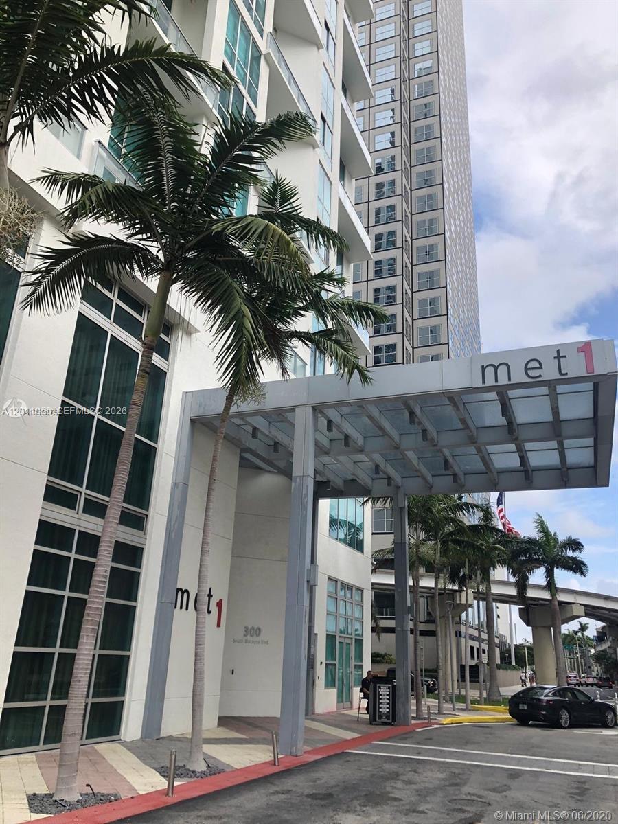 300 S Biscayne Blvd #T-3004, Miami FL 33131