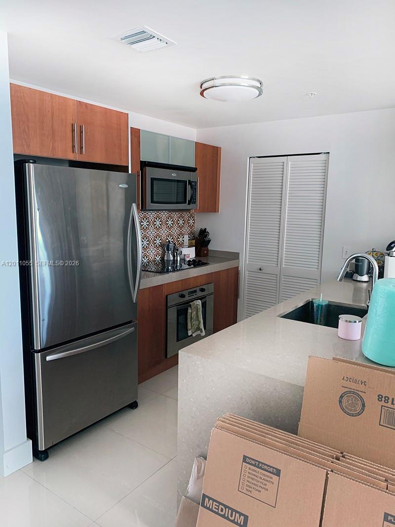 300 S Biscayne Blvd #T-3004, Miami FL 33131