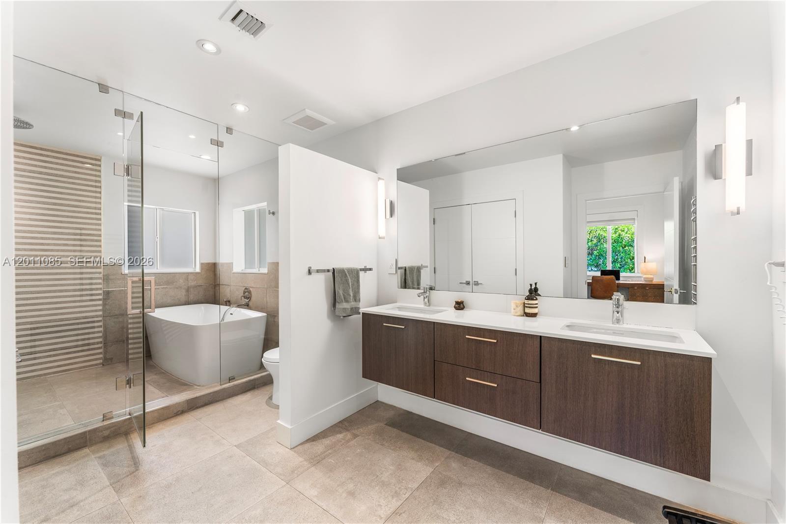 1531 Consolata Ave, Coral Gables FL 33146