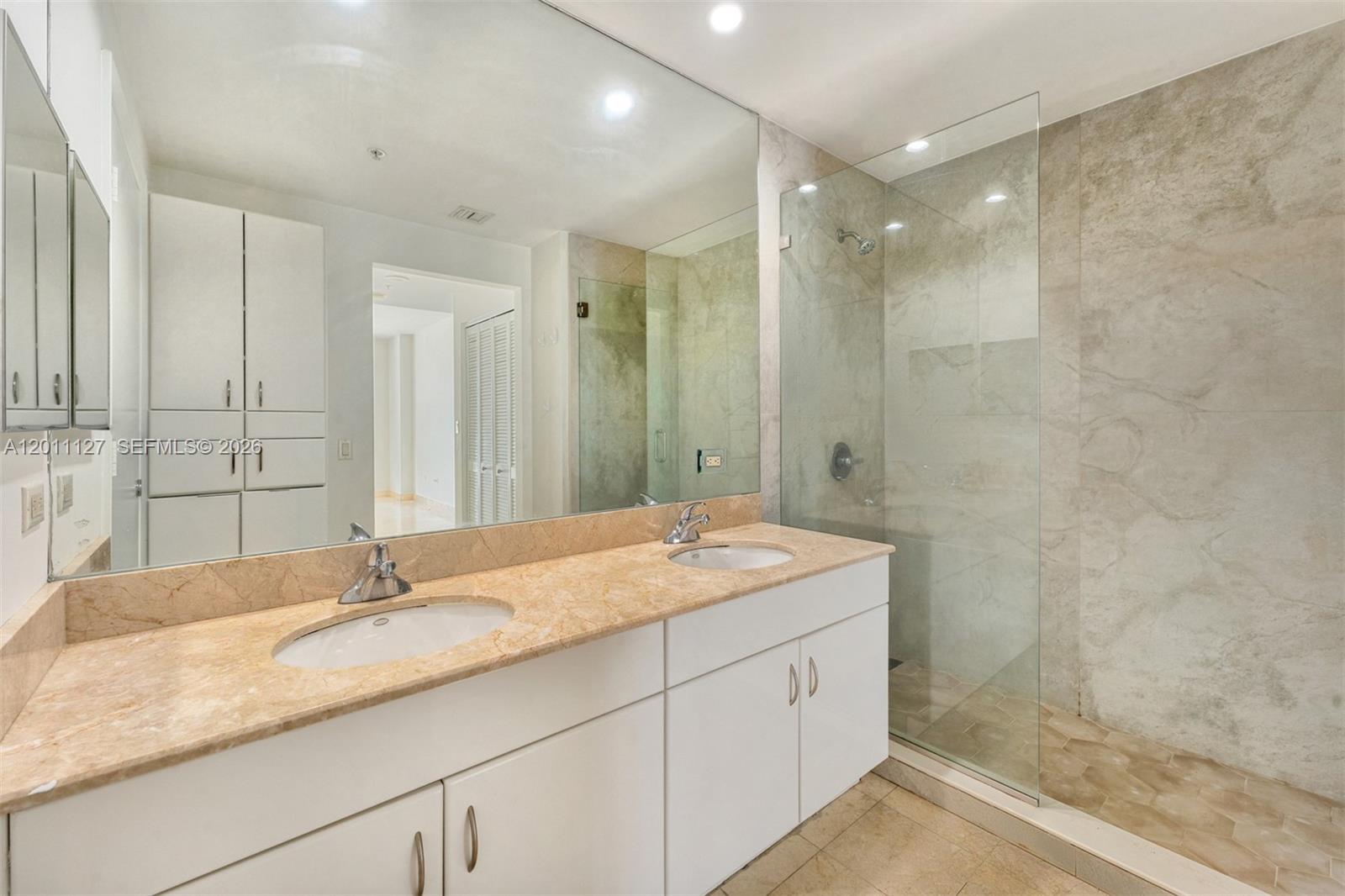 801 Brickell Key Blvd #1503, Miami FL 33131