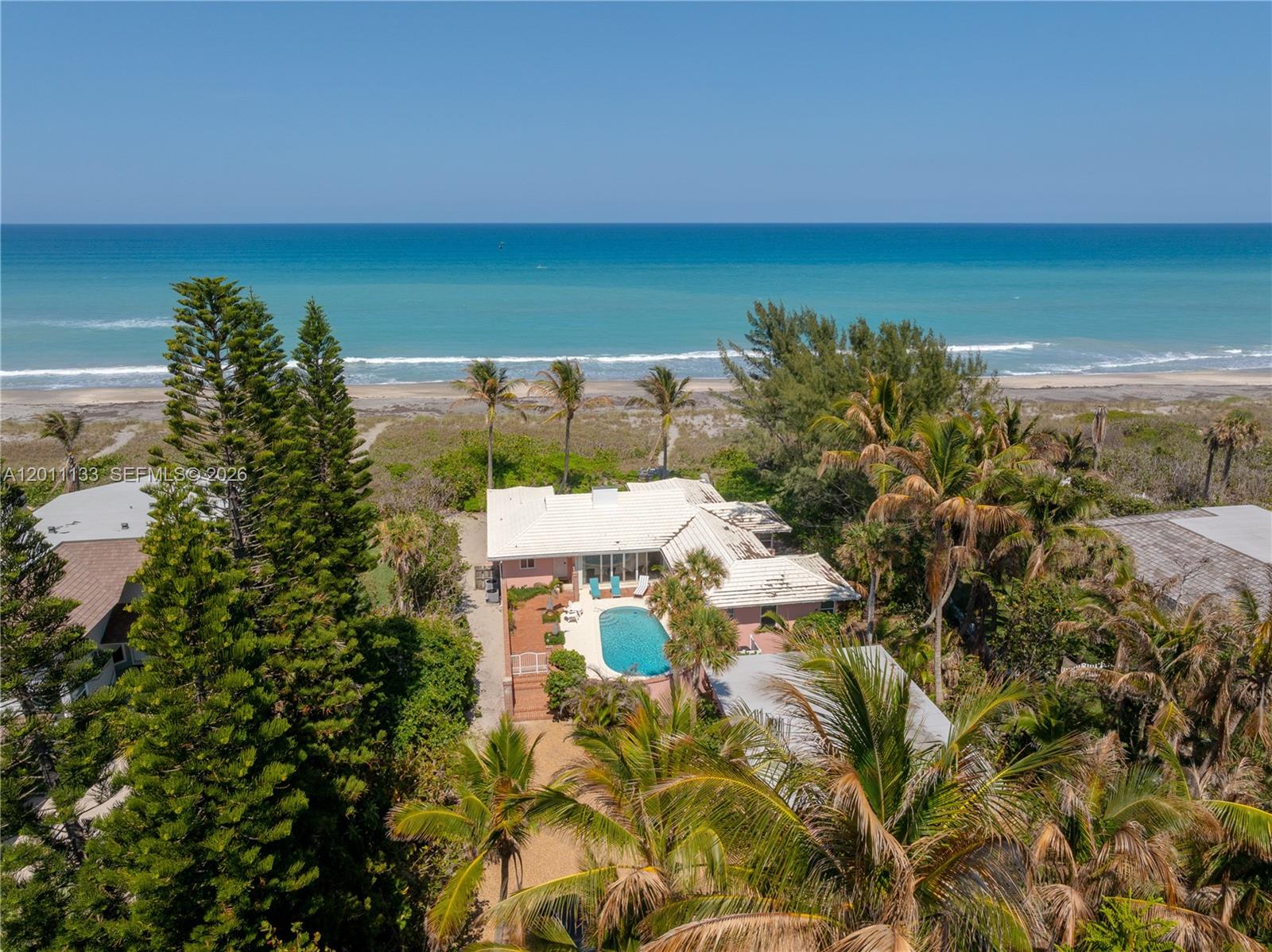 55 N Beach Rd, Jupiter Island FL 33455