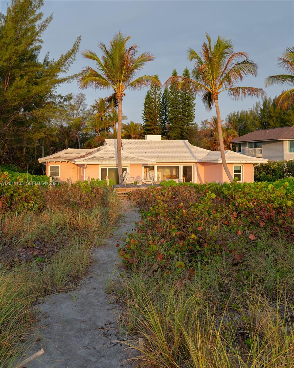 55 N Beach Rd, Jupiter Island FL 33455