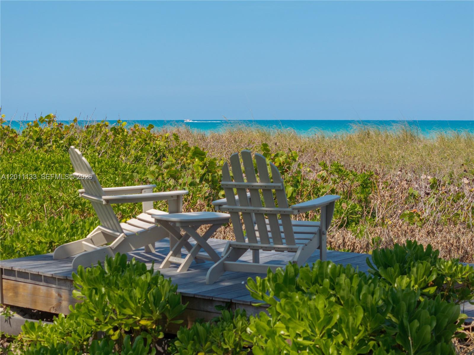 55 N Beach Rd, Jupiter Island FL 33455