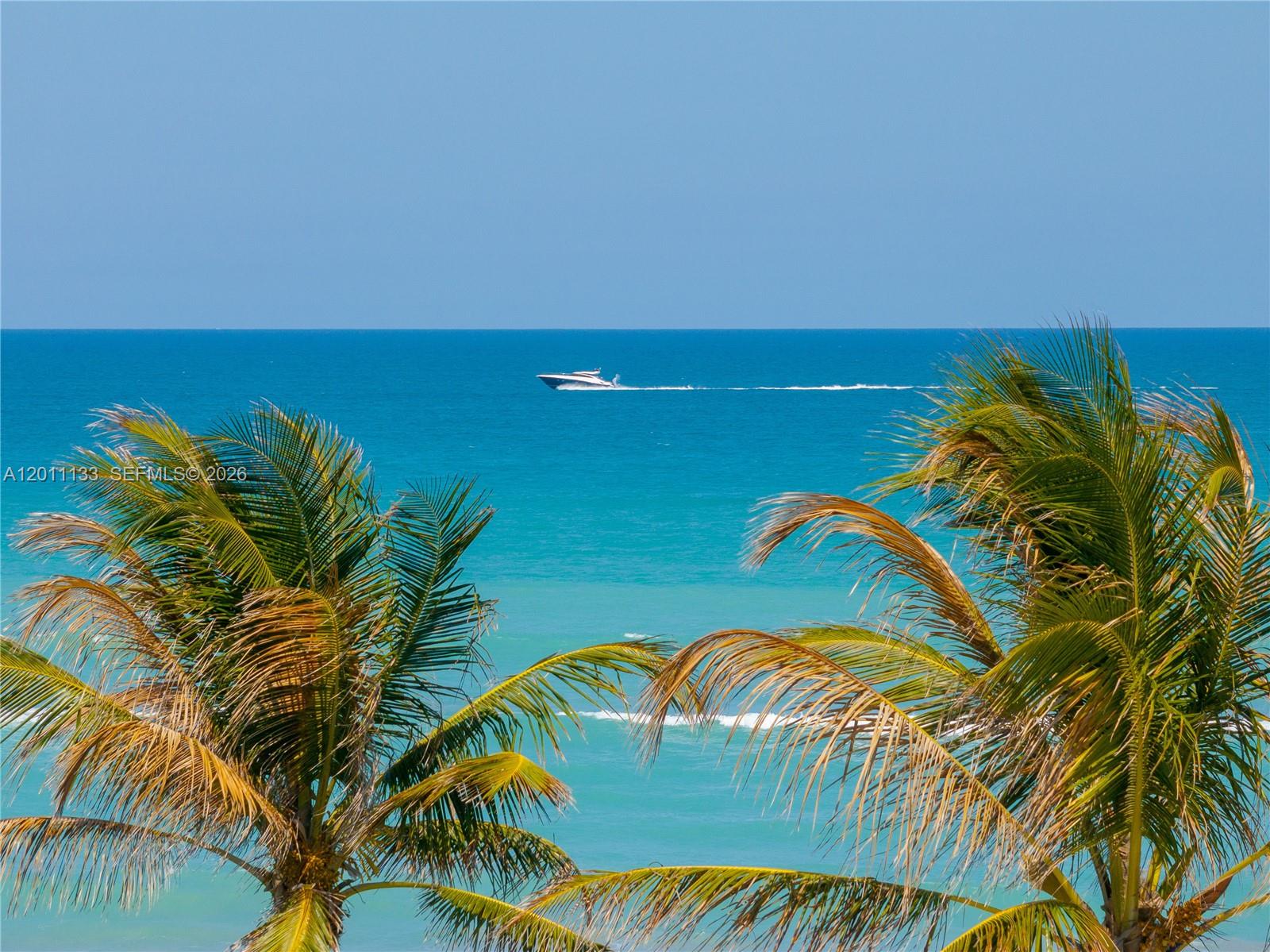 55 N Beach Rd, Jupiter Island FL 33455