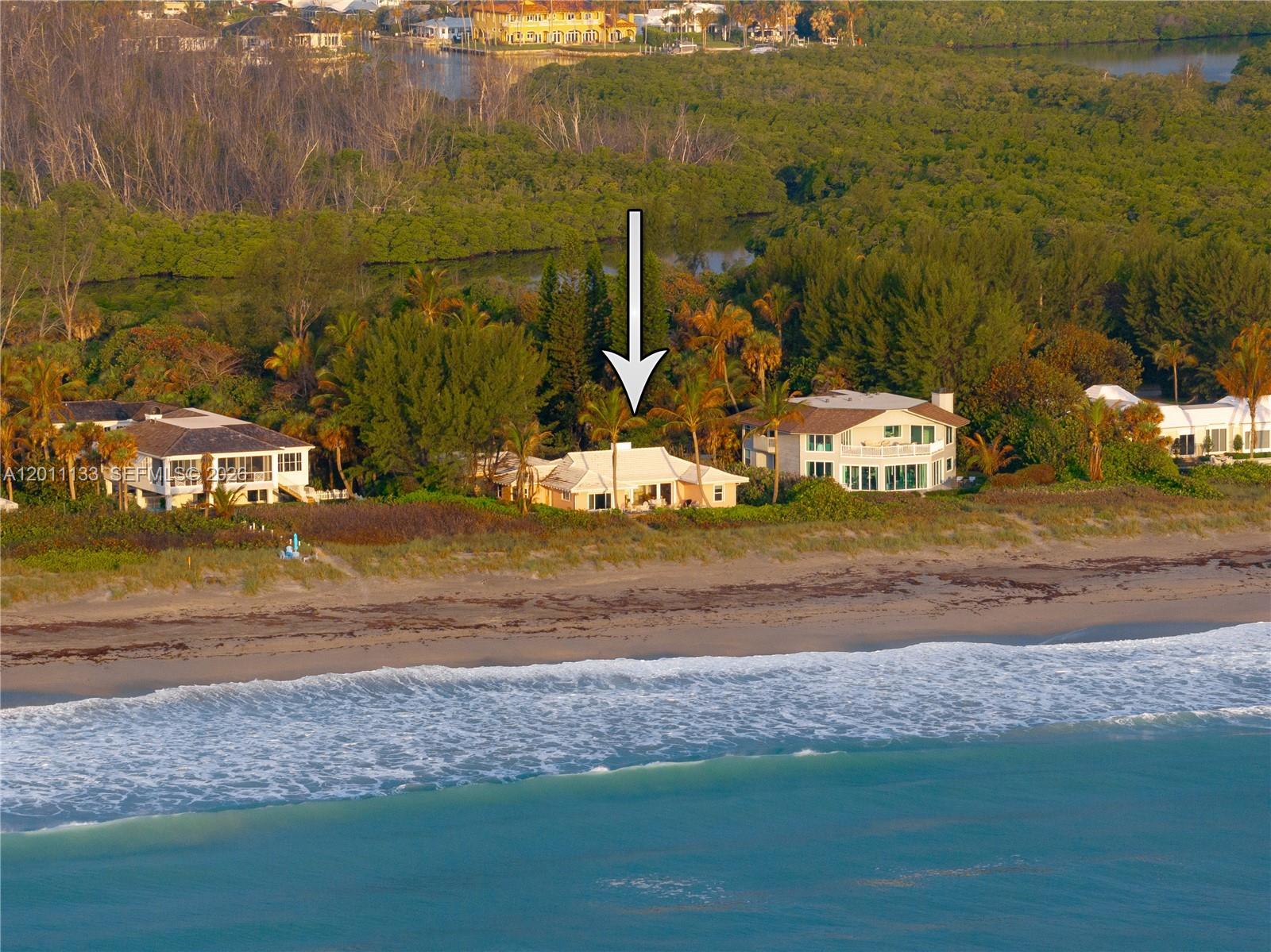 55 N Beach Rd, Jupiter Island FL 33455