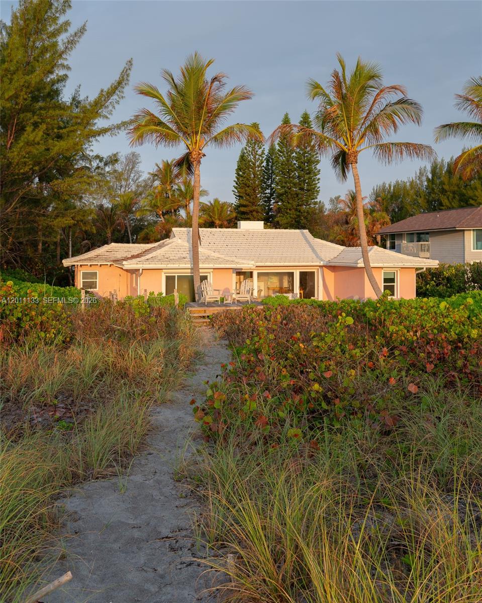 55 N Beach Rd, Jupiter Island FL 33455