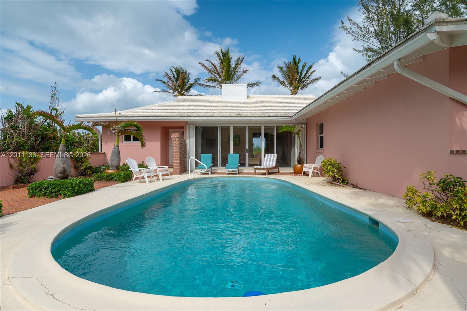 55 N Beach Rd, Jupiter Island FL 33455