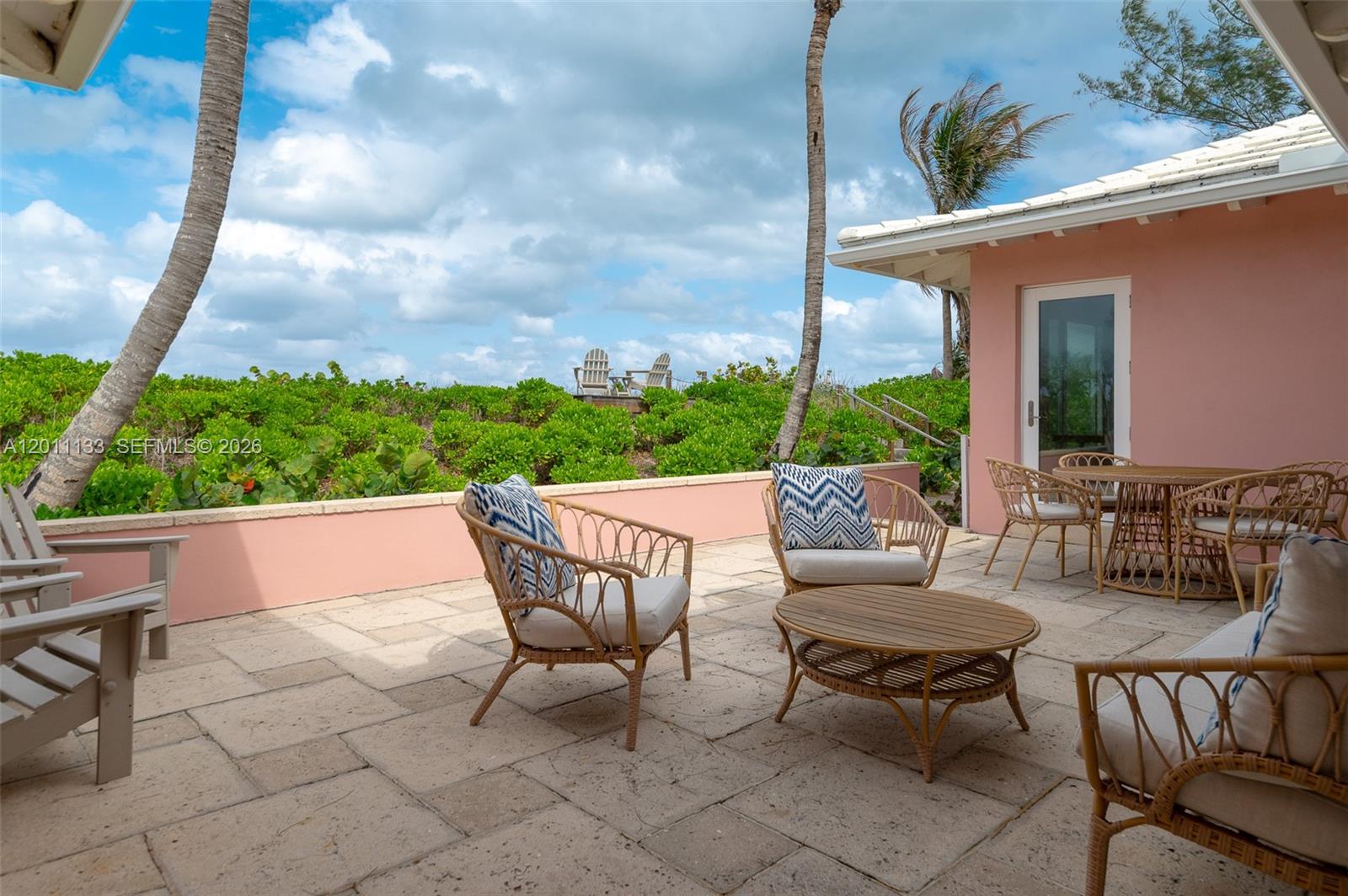 55 N Beach Rd, Jupiter Island FL 33455