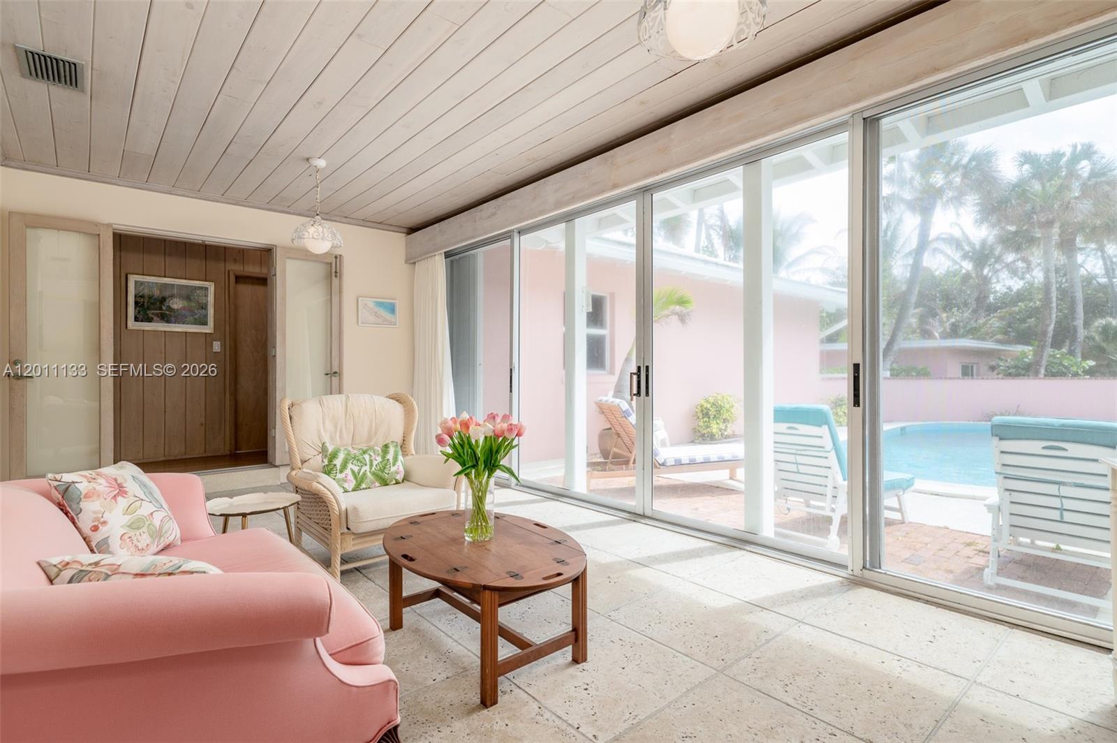 55 N Beach Rd, Jupiter Island FL 33455