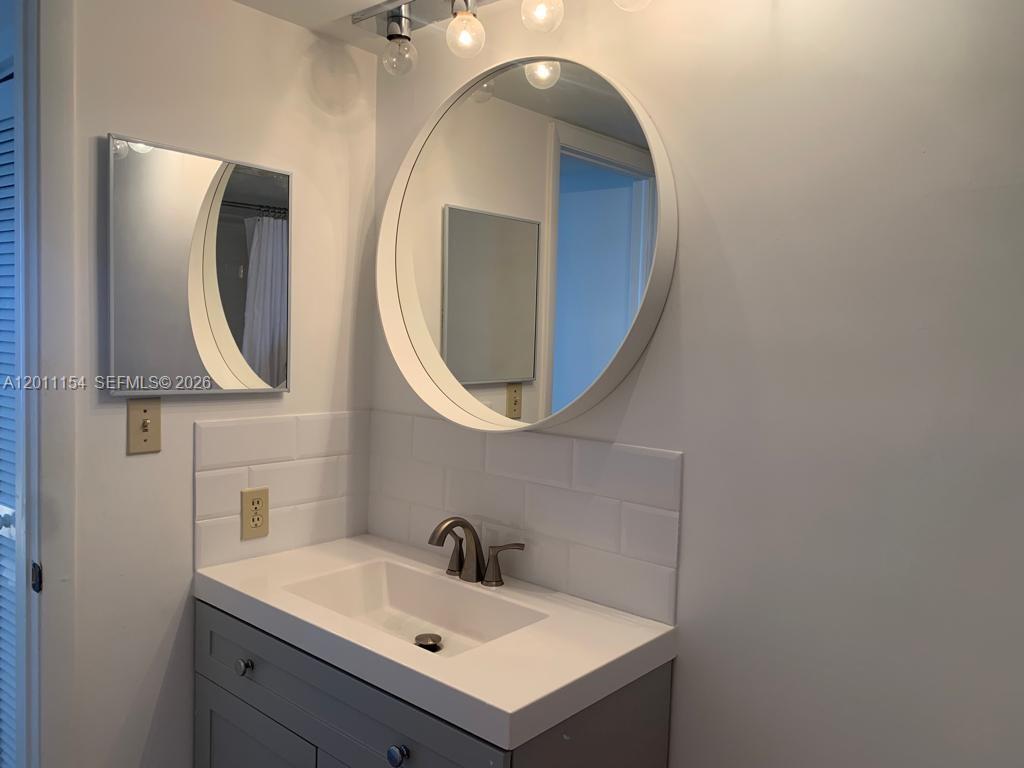 780 NE 69th St #506, Miami FL 33138
