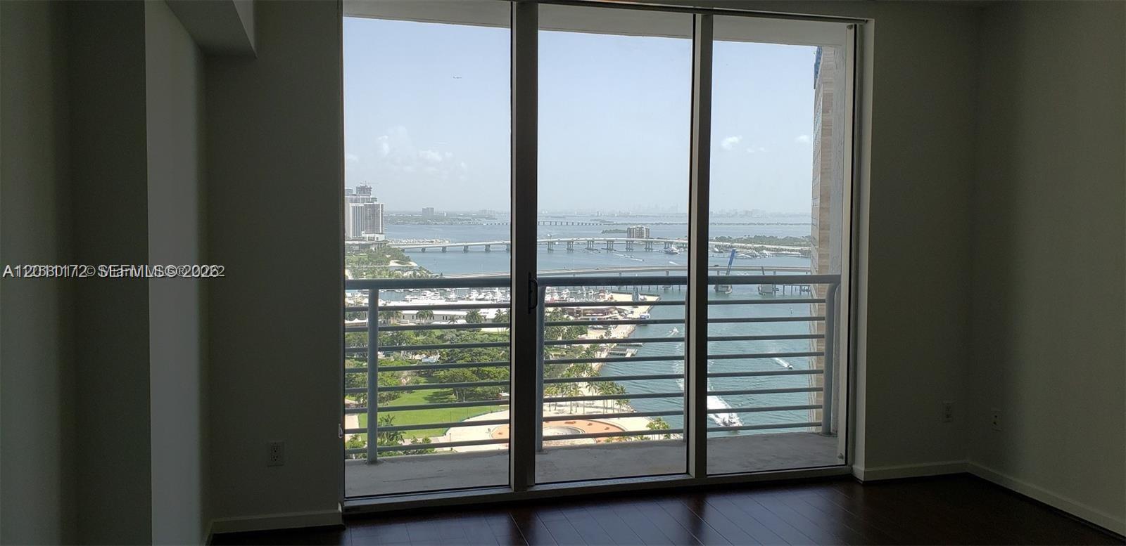 325 S Biscayne Blvd #3120, Miami FL 33131