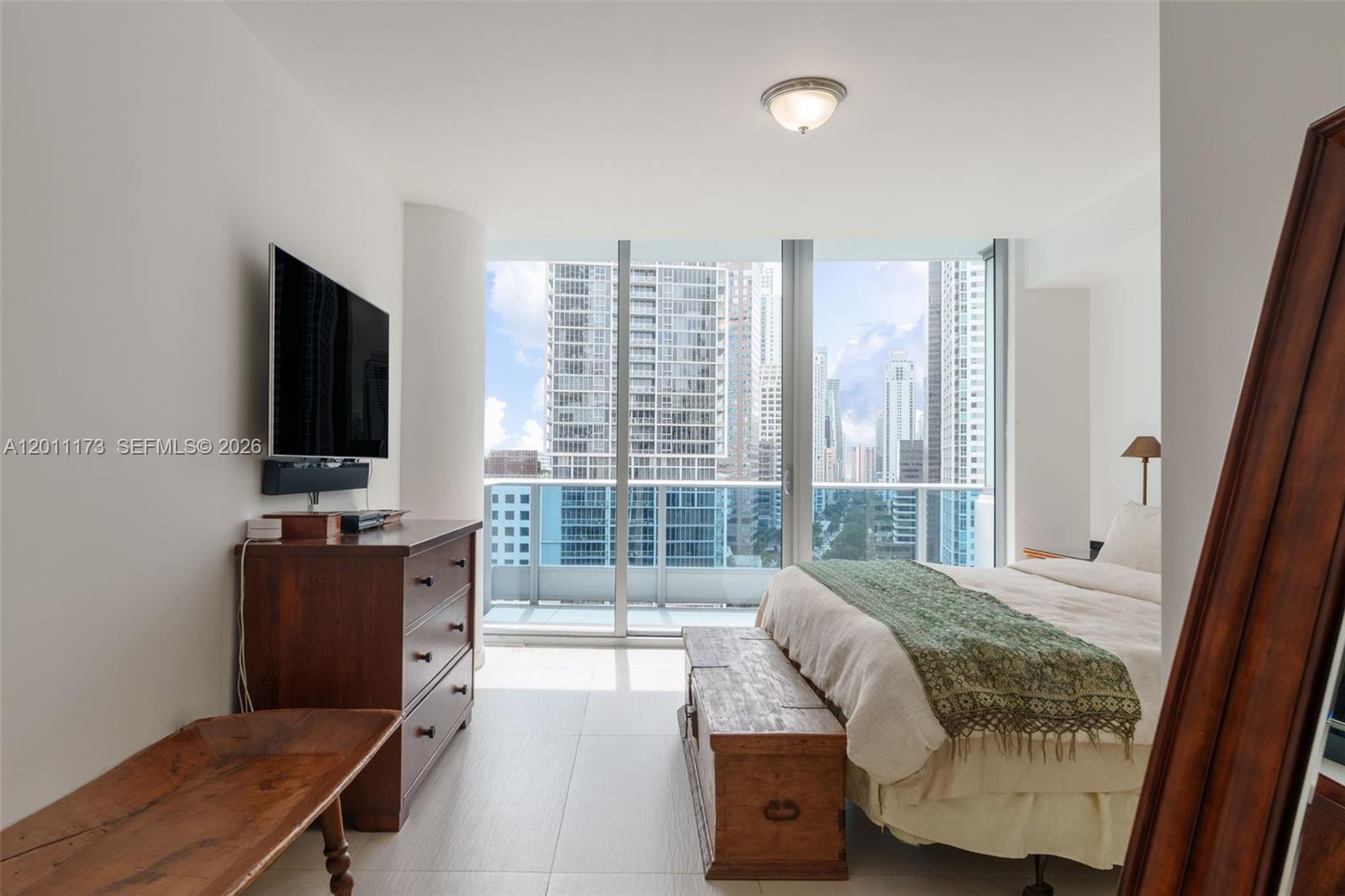 200 Biscayne Boulevard Way #1404, Miami FL 33131