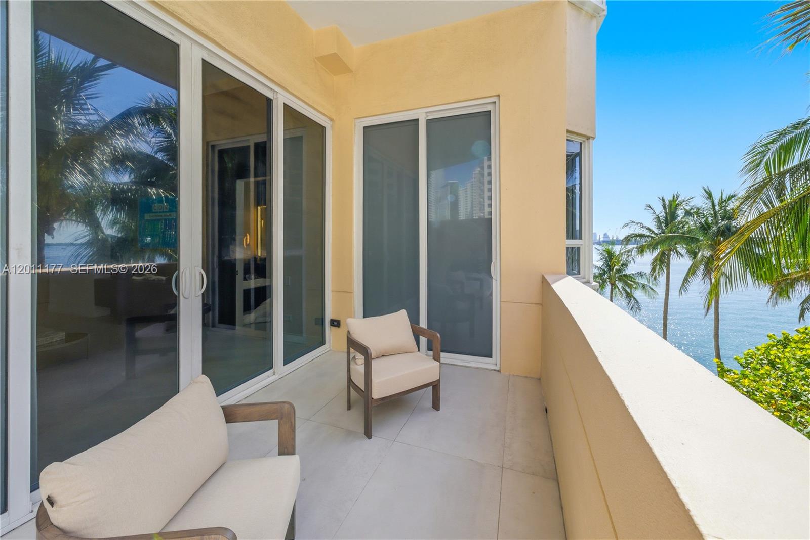 808 Brickell Key Dr #408, Miami FL 33131