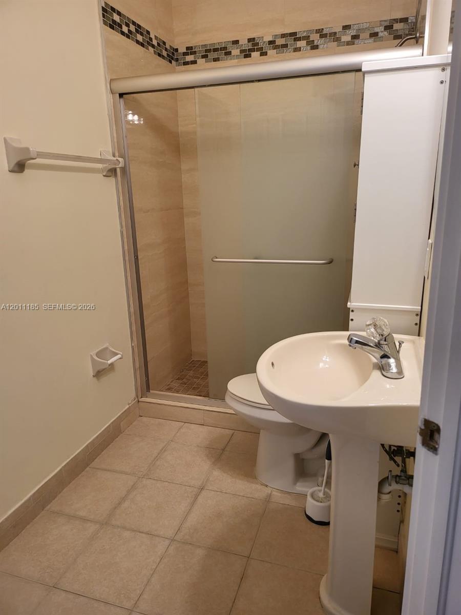 5470 NW 107th Ave #807, Doral FL 33178