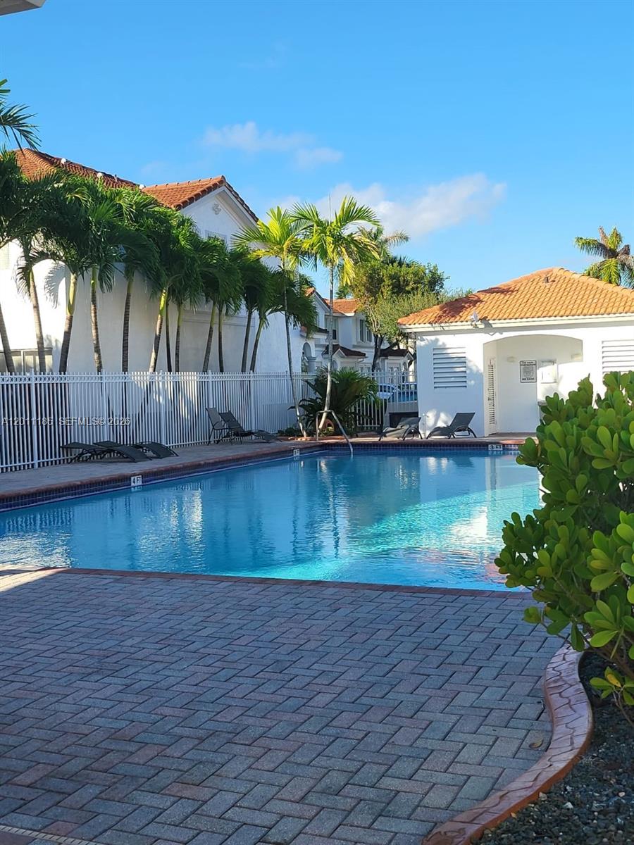 5470 NW 107th Ave #807, Doral FL 33178