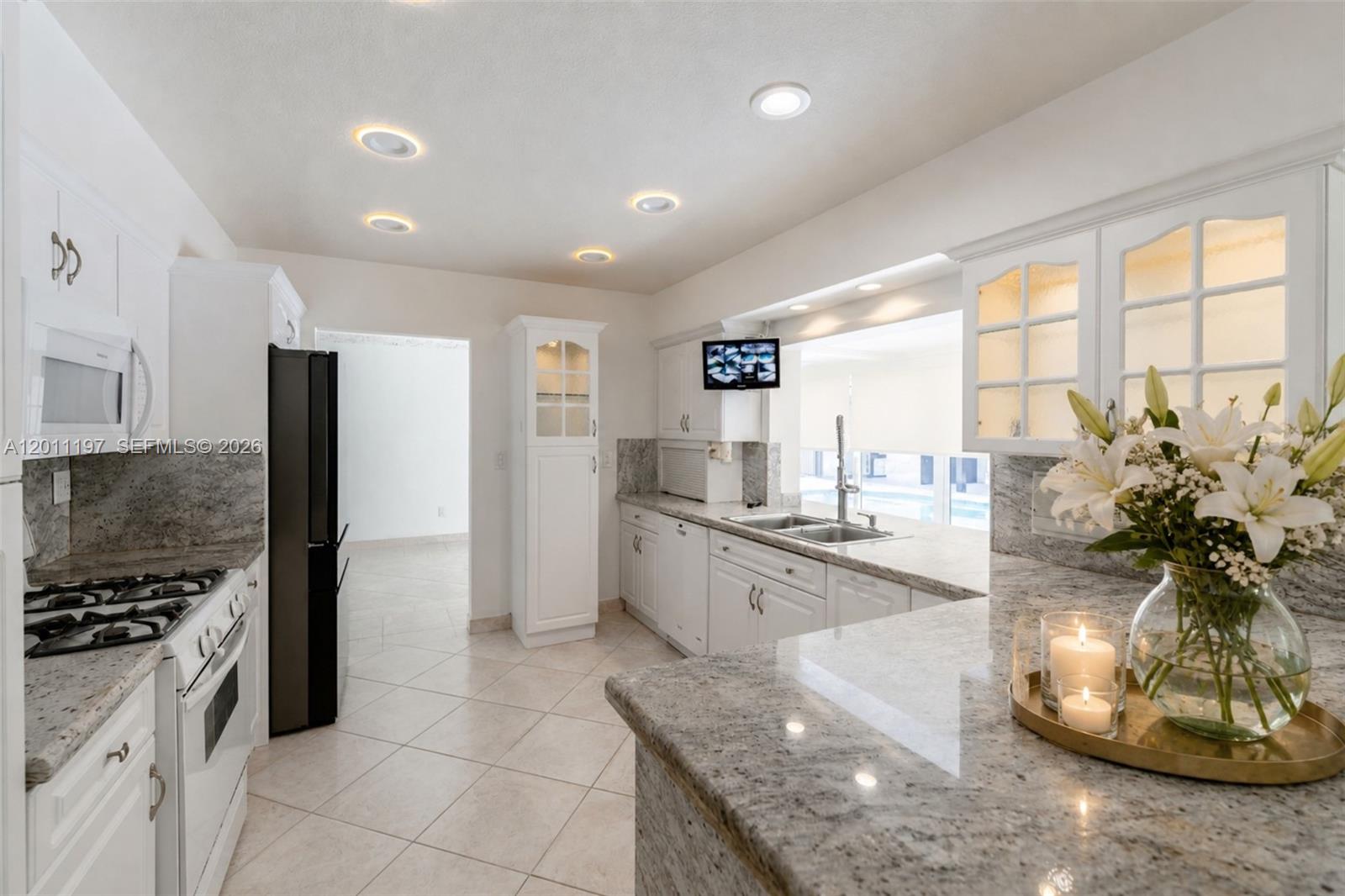 7410 Loch Ness Dr, Miami Lakes FL 33014