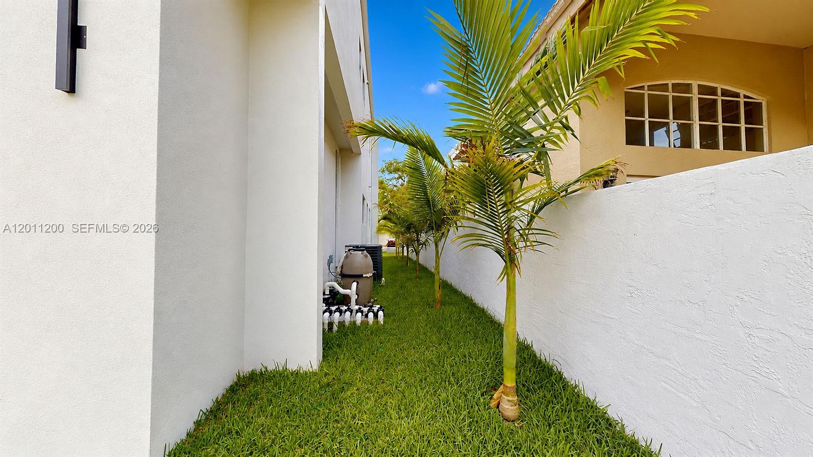 16022 NW 83rd Ct, Miami Lakes FL 33016