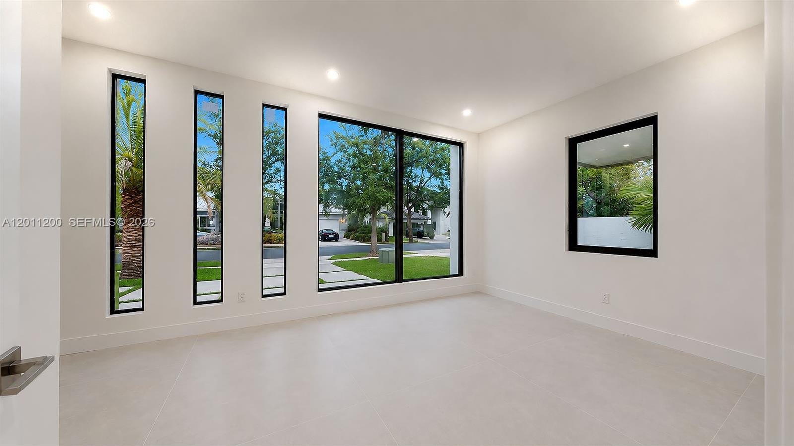 16022 NW 83rd Ct, Miami Lakes FL 33016