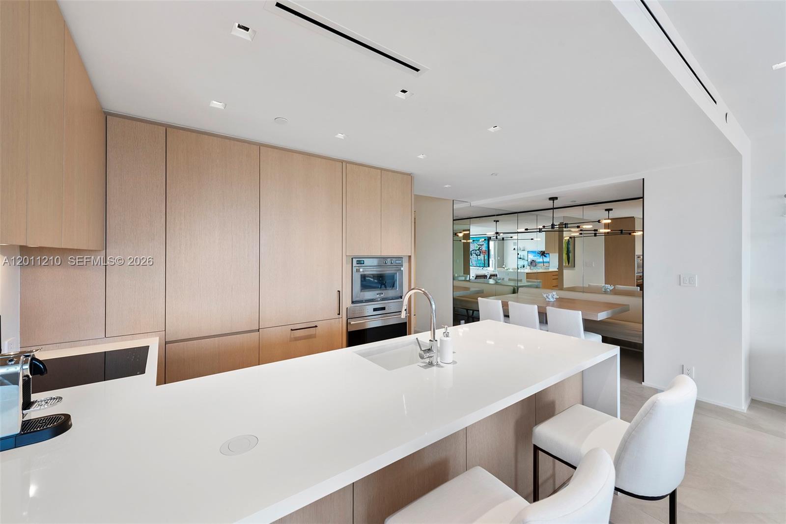 19242 Fisher Island Dr #19242, Miami Beach FL 33109