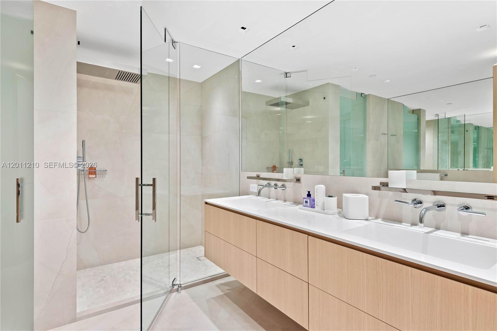 19242 Fisher Island Dr #19242, Miami Beach FL 33109