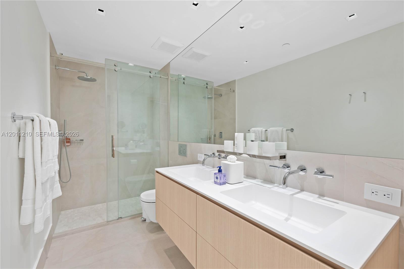 19242 Fisher Island Dr #19242, Miami Beach FL 33109