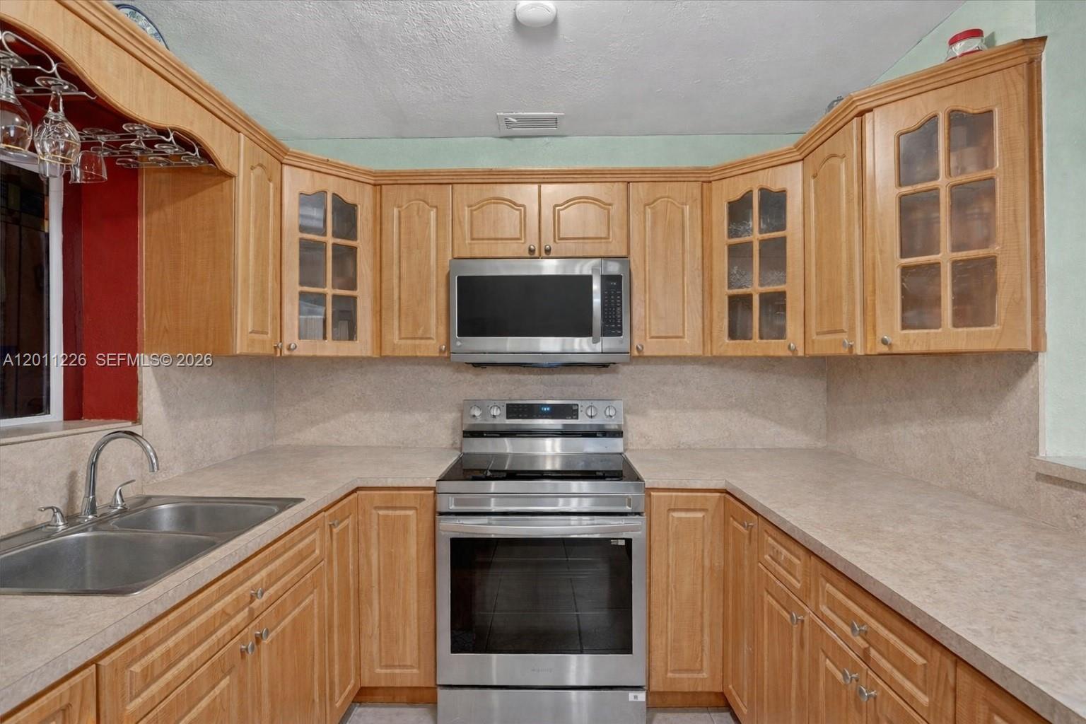 4271 NW 192nd St, Miami Gardens FL 33055