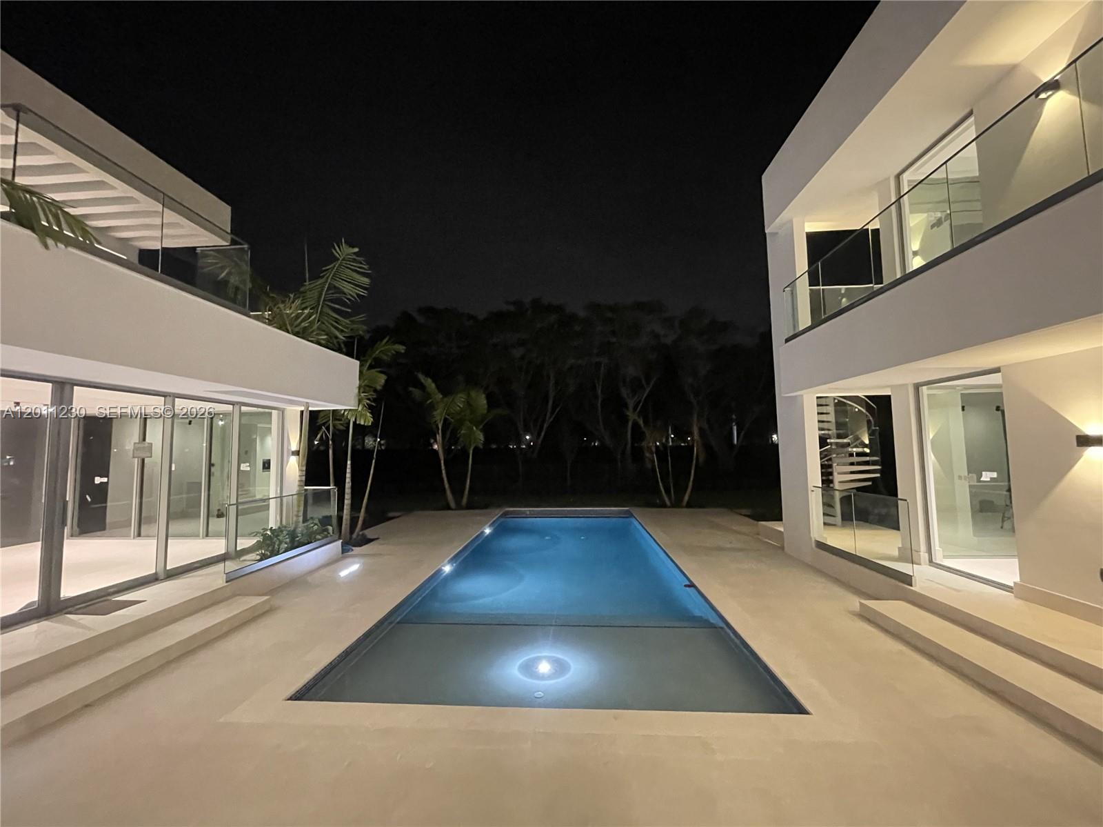 3280 Lake Ridge Lane, Weston FL 33332