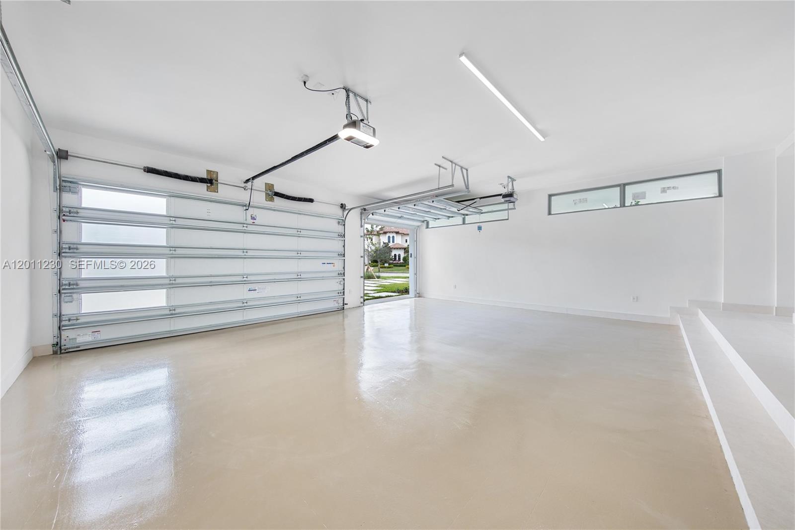3280 Lake Ridge Lane, Weston FL 33332