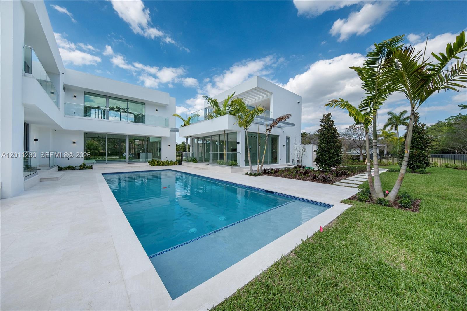 3280 Lake Ridge Lane, Weston FL 33332