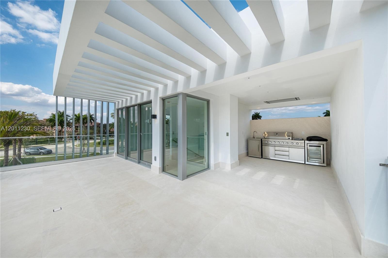 3280 Lake Ridge Lane, Weston FL 33332