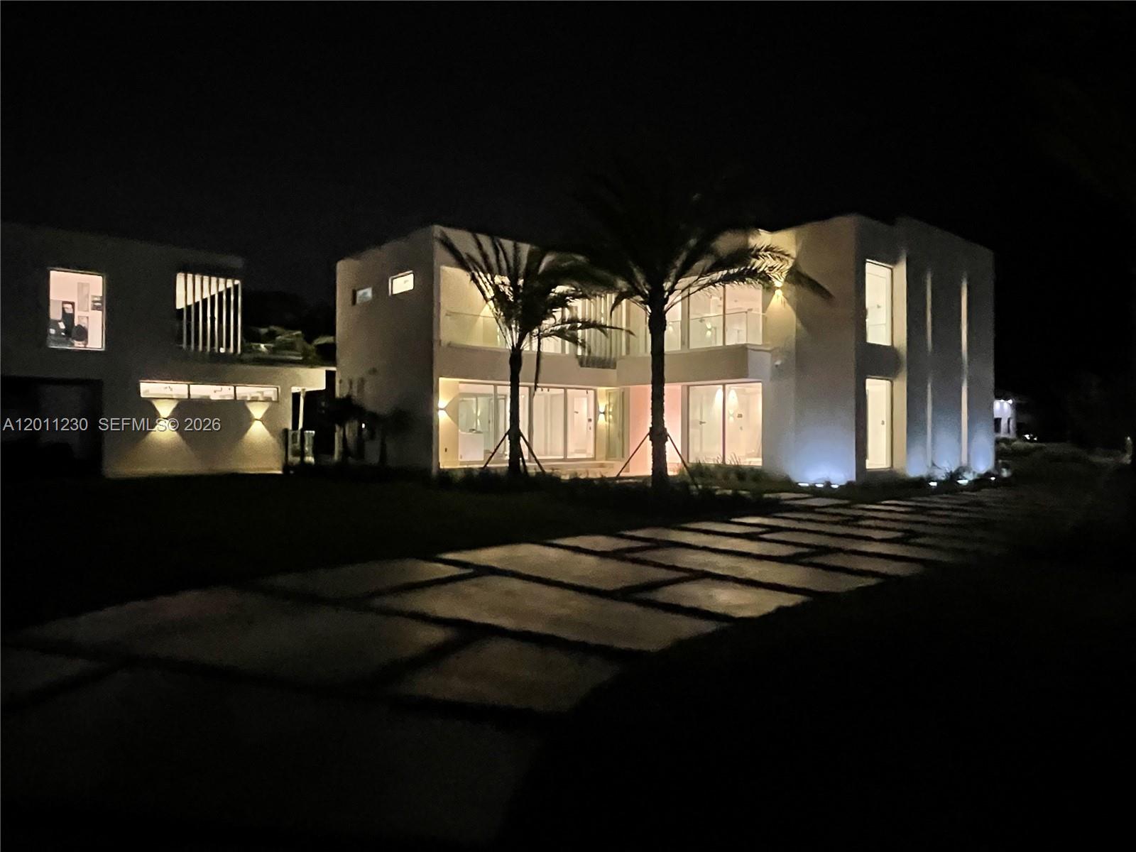 3280 Lake Ridge Lane, Weston FL 33332
