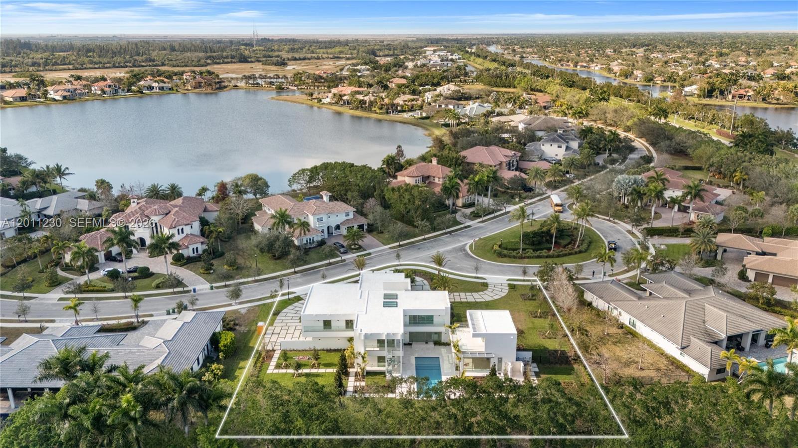 3280 Lake Ridge Lane, Weston FL 33332