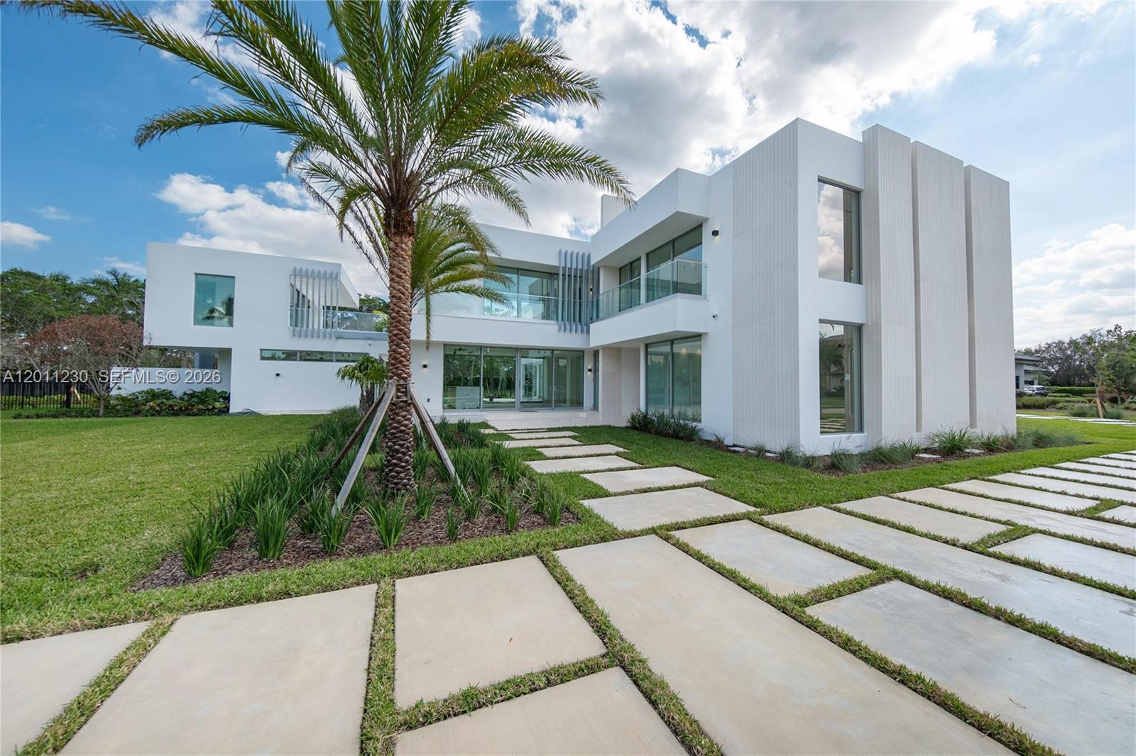 3280 Lake Ridge Lane, Weston FL 33332
