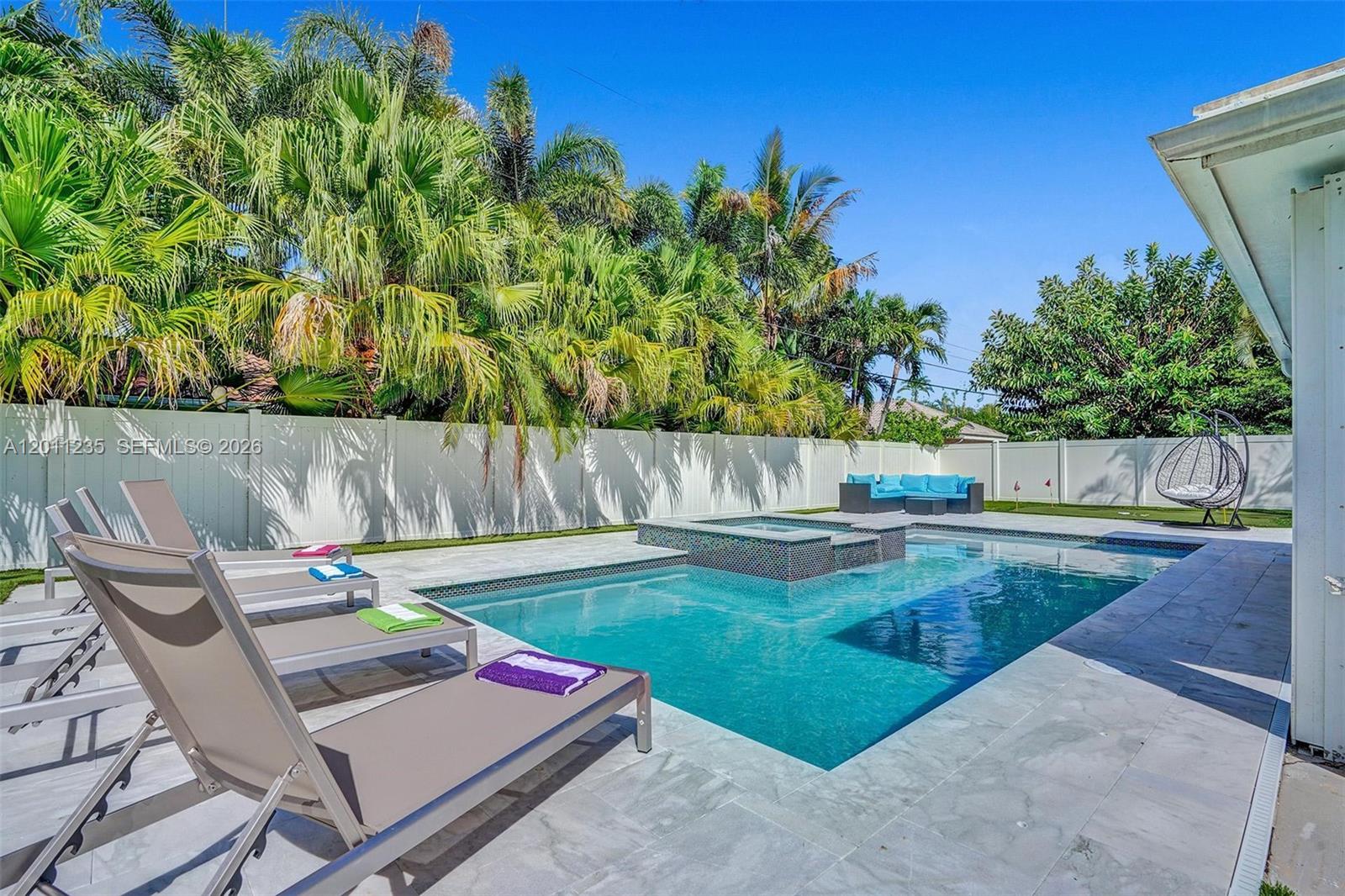 1247 SE 7th Ct, Deerfield Beach FL 33441