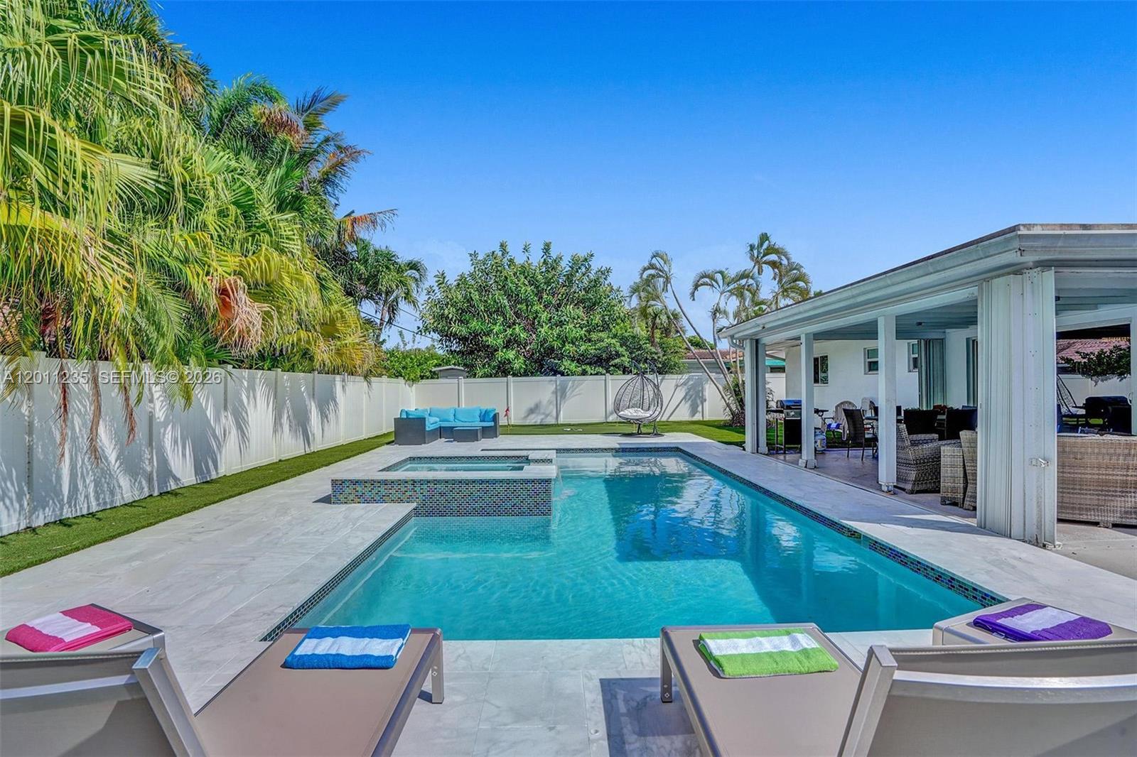 1247 SE 7th Ct, Deerfield Beach FL 33441