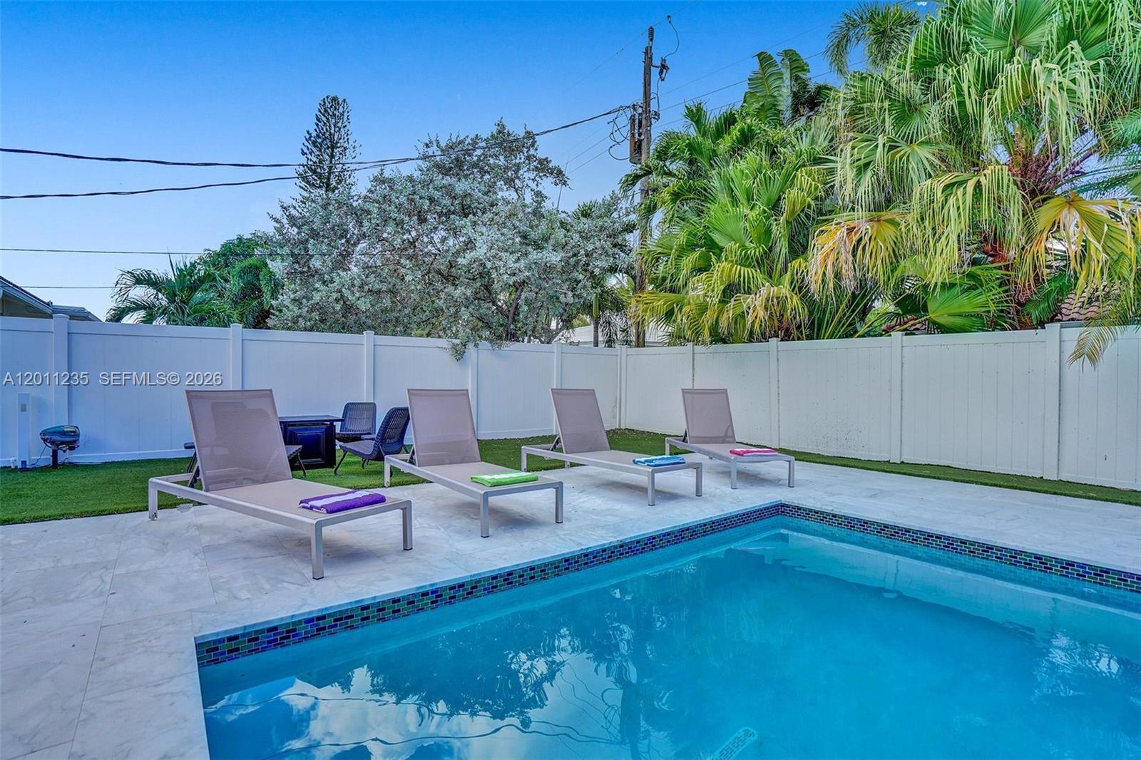 1247 SE 7th Ct, Deerfield Beach FL 33441