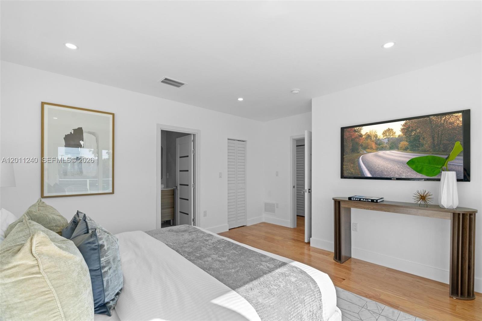 7286 Gary Ave, Miami Beach FL 33141