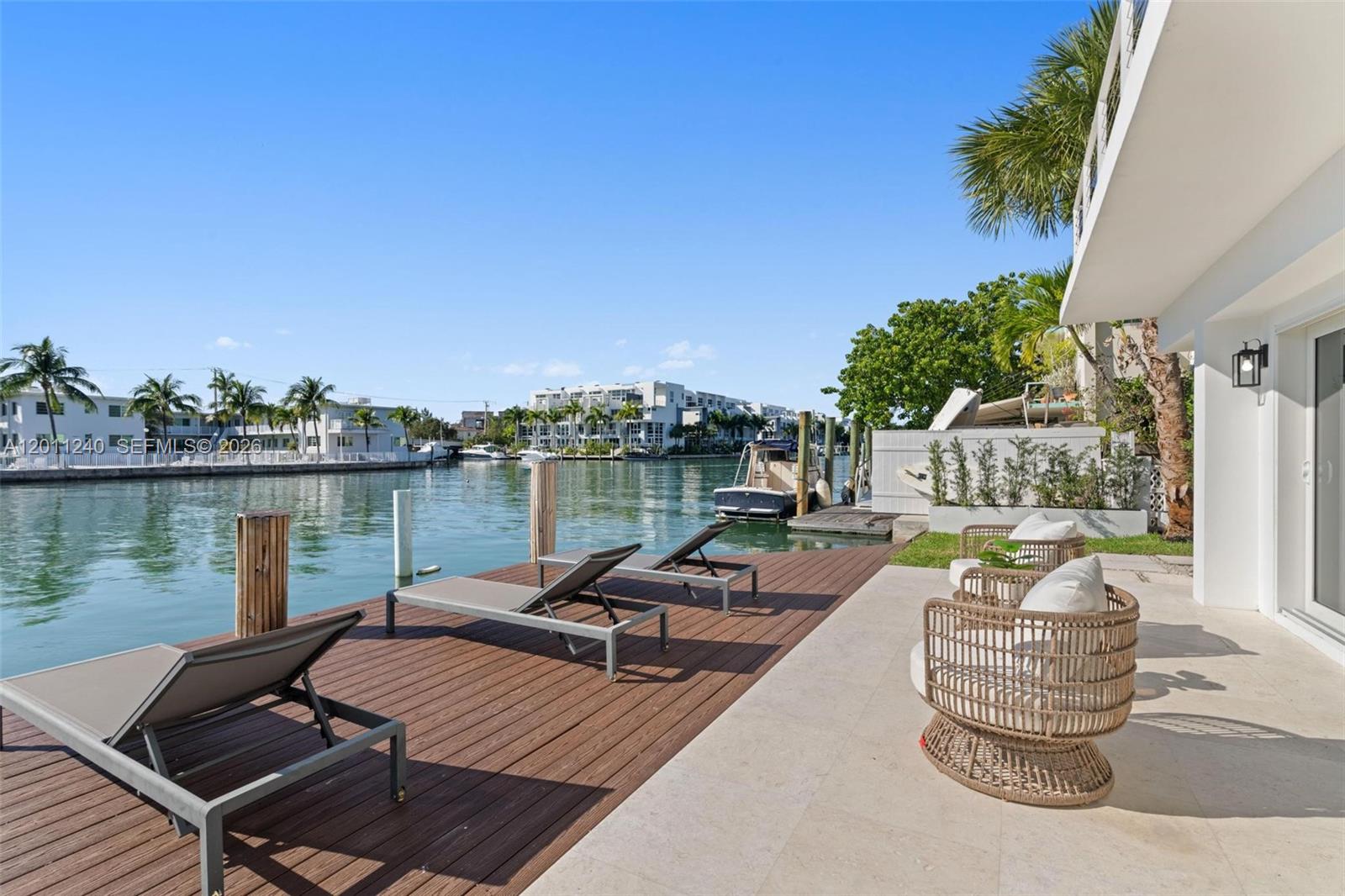 7286 Gary Ave, Miami Beach FL 33141