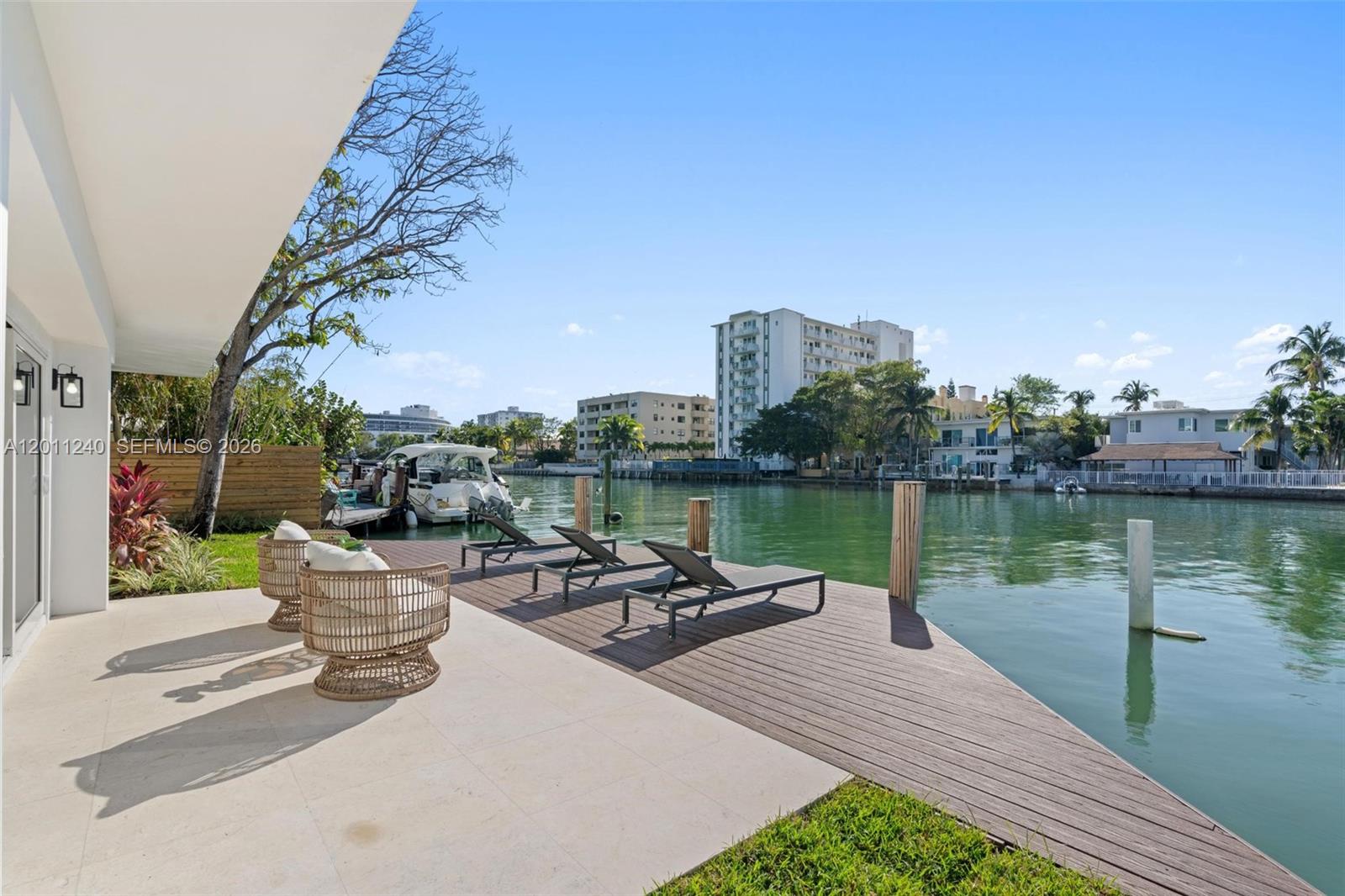 7286 Gary Ave, Miami Beach FL 33141