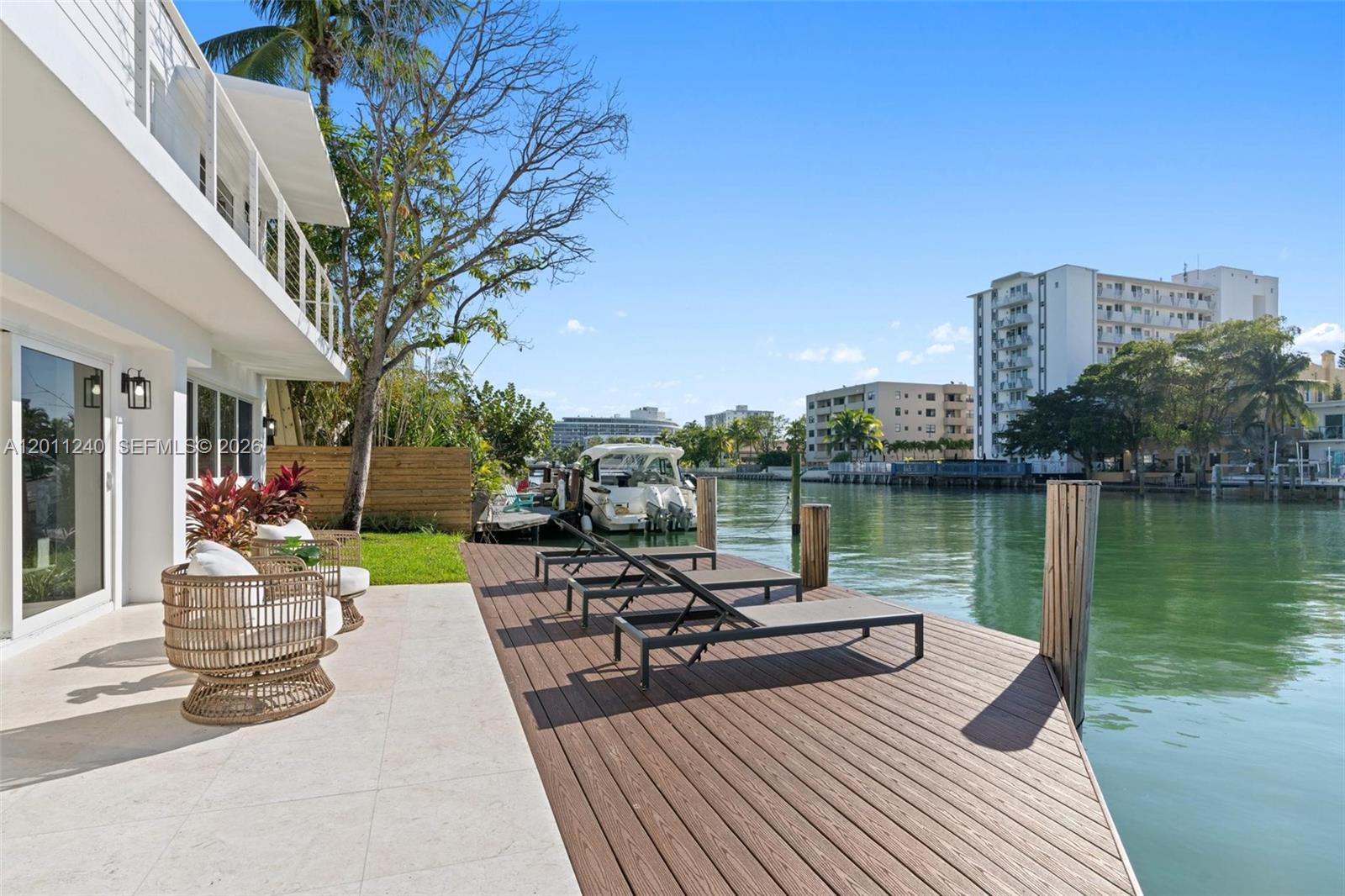 7286 Gary Ave, Miami Beach FL 33141
