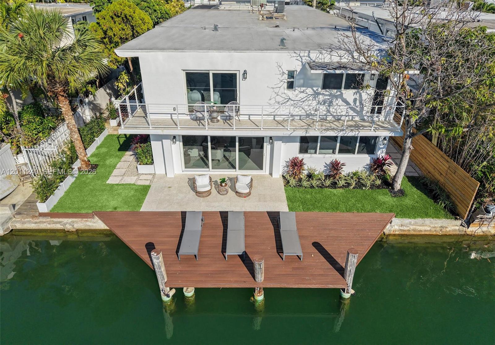 7286 Gary Ave, Miami Beach FL 33141