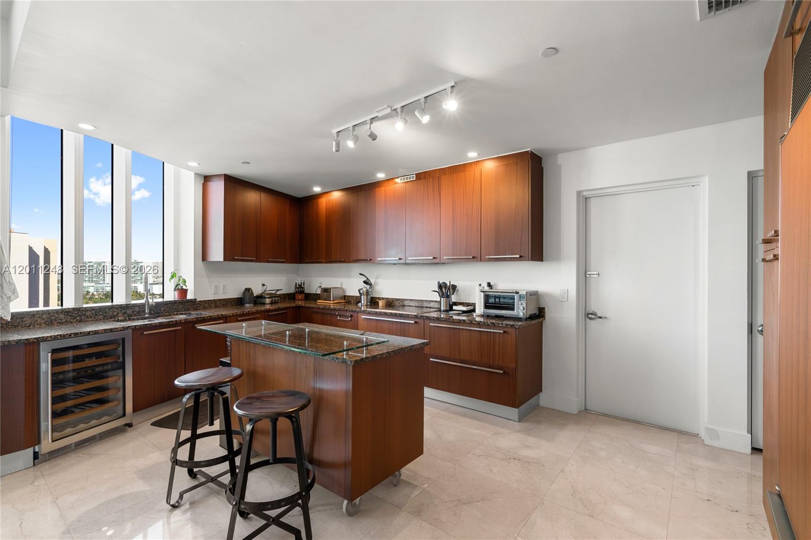 15901 Collins Ave #1206, Sunny Isles Beach FL 33160