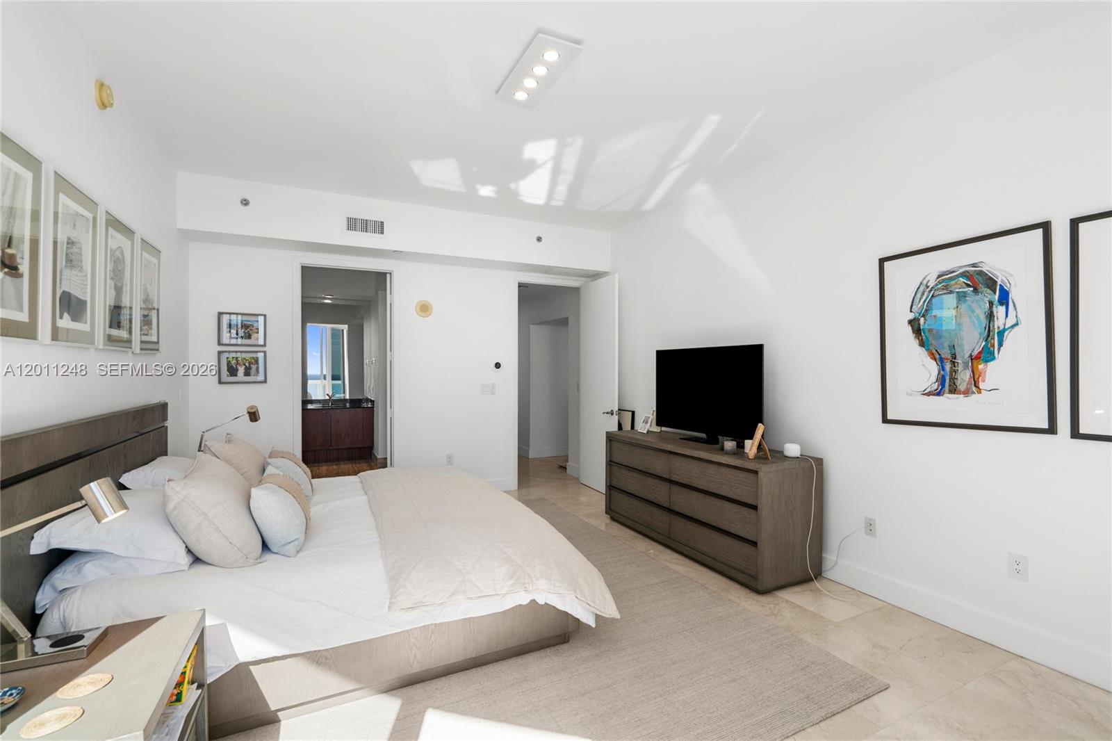15901 Collins Ave #1206, Sunny Isles Beach FL 33160