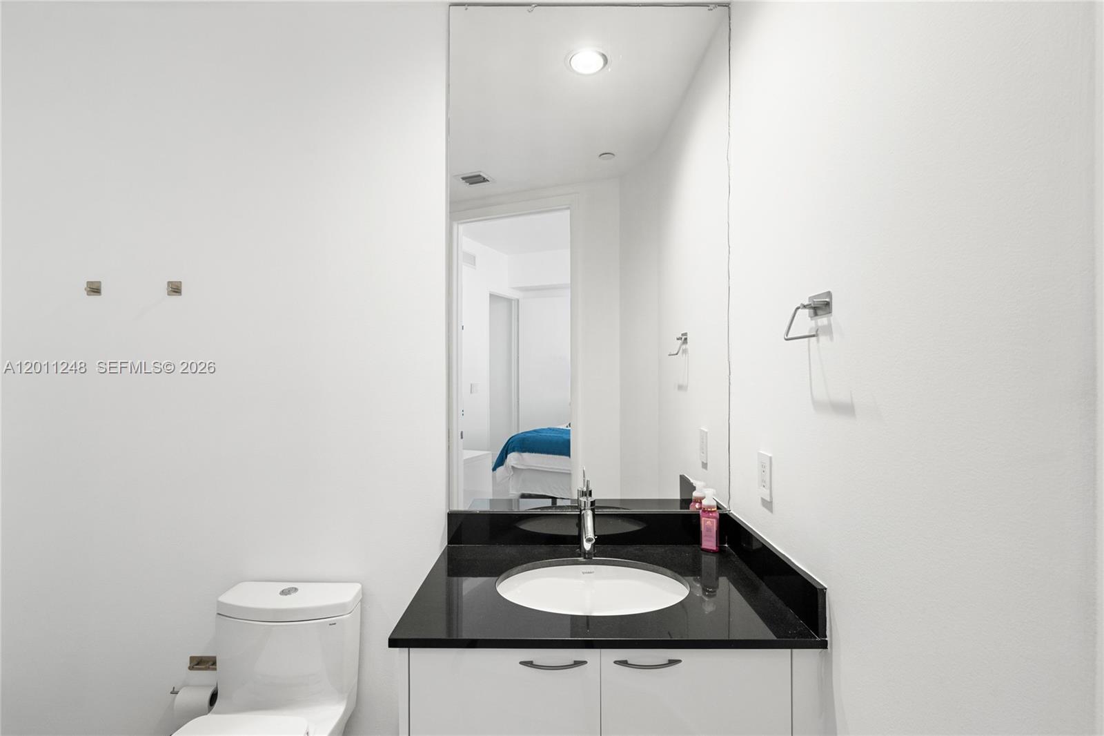 15901 Collins Ave #1206, Sunny Isles Beach FL 33160